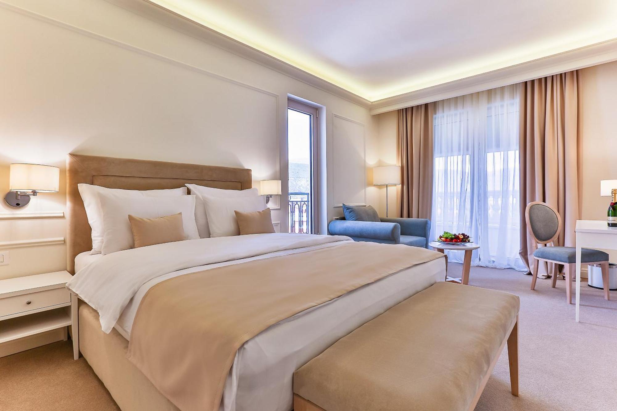 Hotel Crown ブドヴァ エクステリア 写真